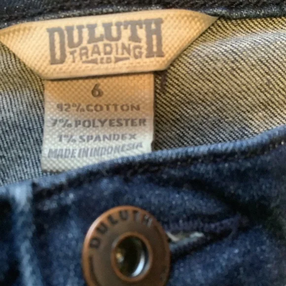 Duluth, Capri jeans, size 6 - Picture 2 of 3